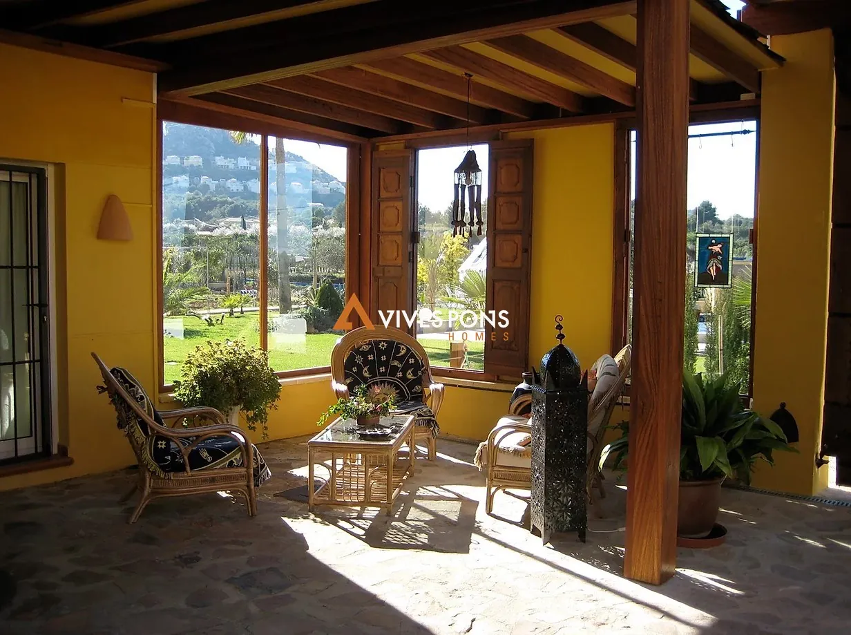 Finca con gran parcela y rodeada de naturaleza en La Sella