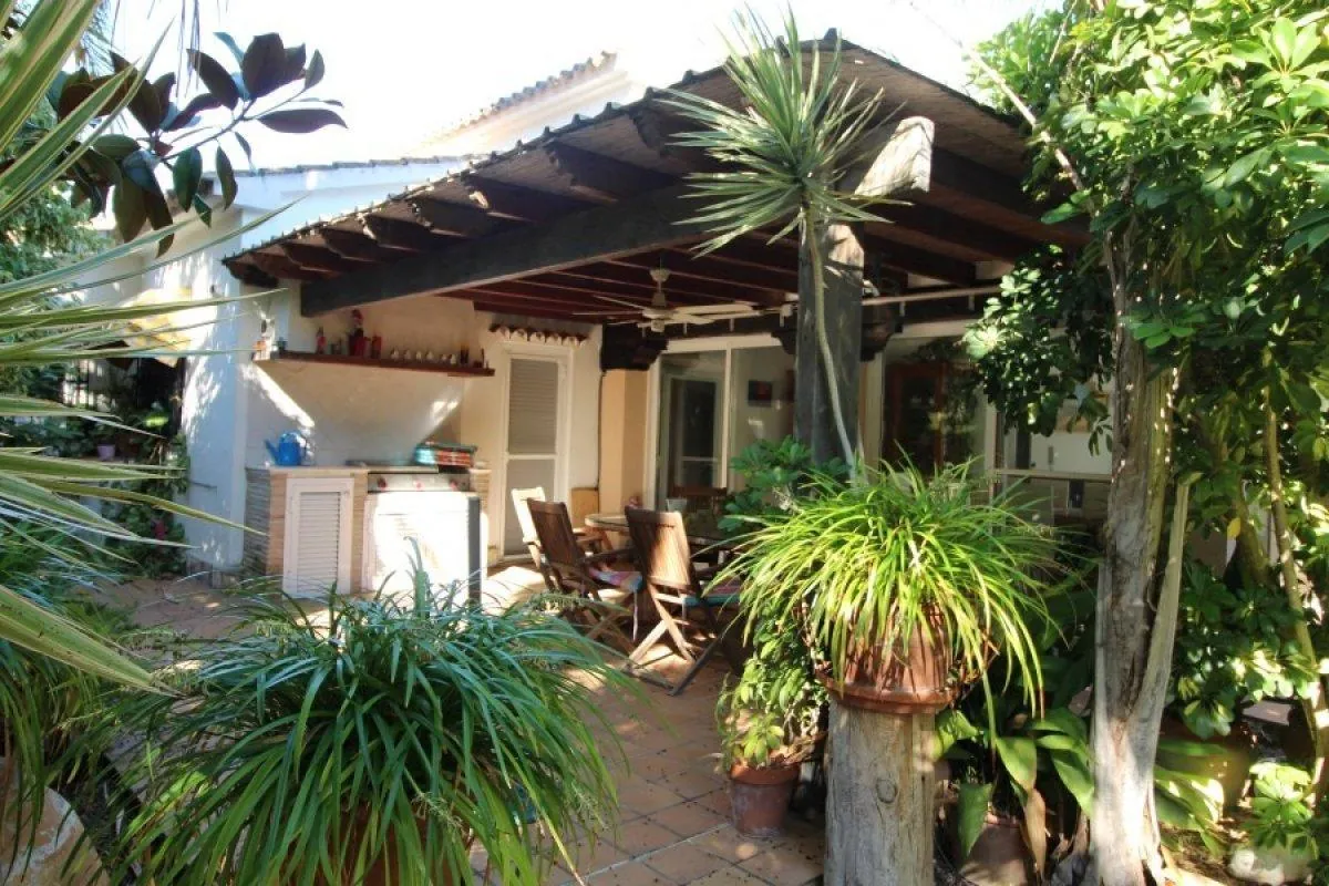 Villa / Chalet en venta en Dénia