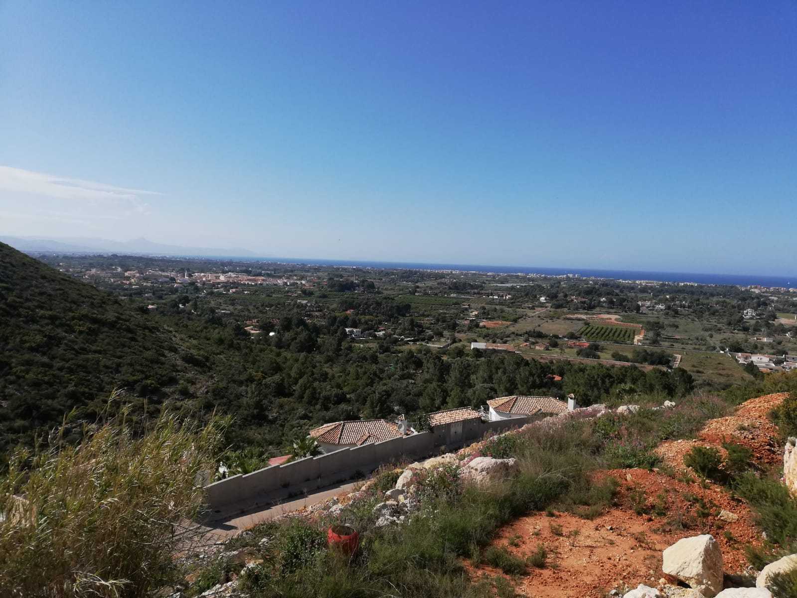 Parcela en Denia en venta