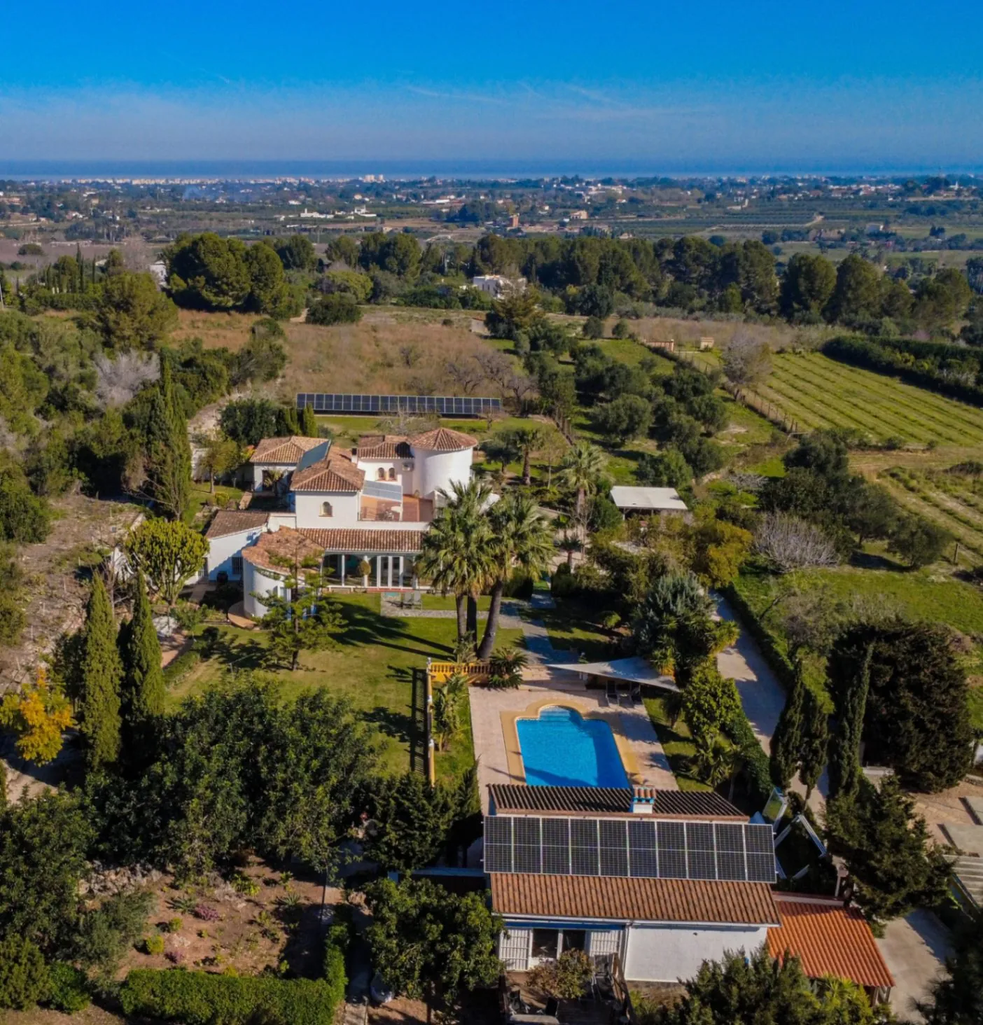 Finca Lisa – Elegante Finca Mediterránea con Casa de Huéspedes en Albardanera, La Sella