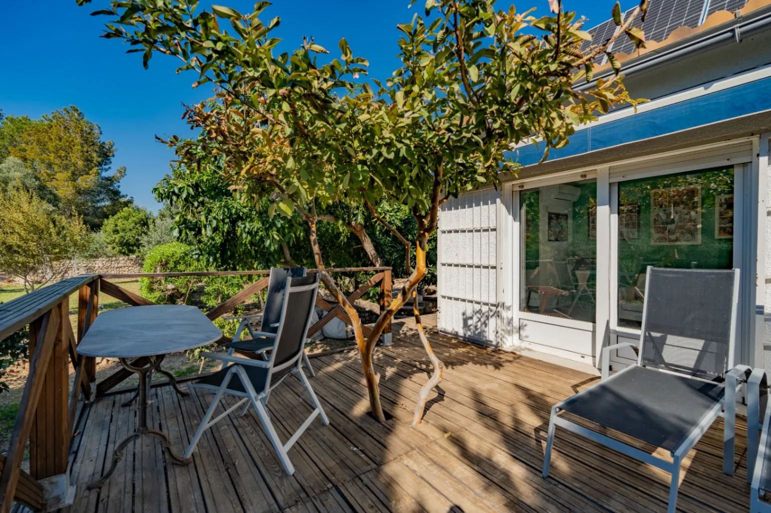 Finca Lisa – Elegante Finca Mediterránea con Casa de Huéspedes en Albardanera, La Sella