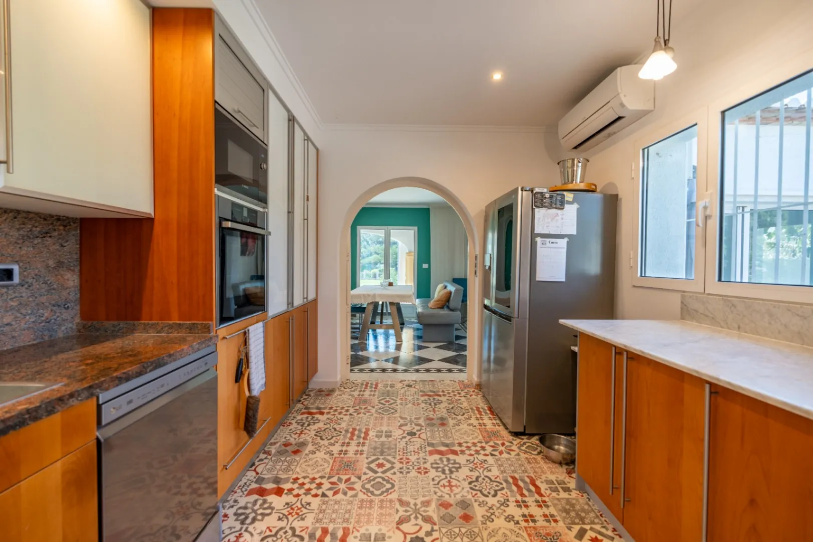 Finca Lisa – Elegante Finca Mediterránea con Casa de Huéspedes en Albardanera, La Sella
