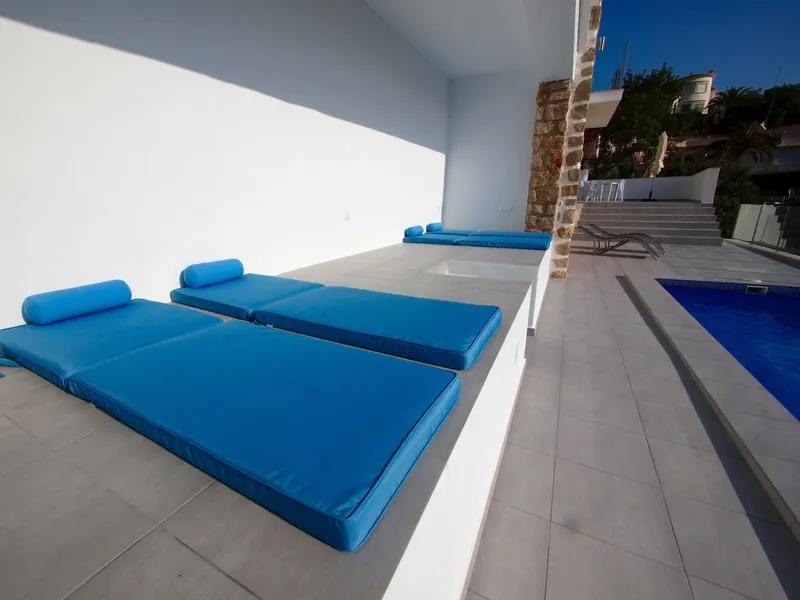 Villa en Las Rotas – vistas panormicas, de las pocas que ya quedan en Denia!