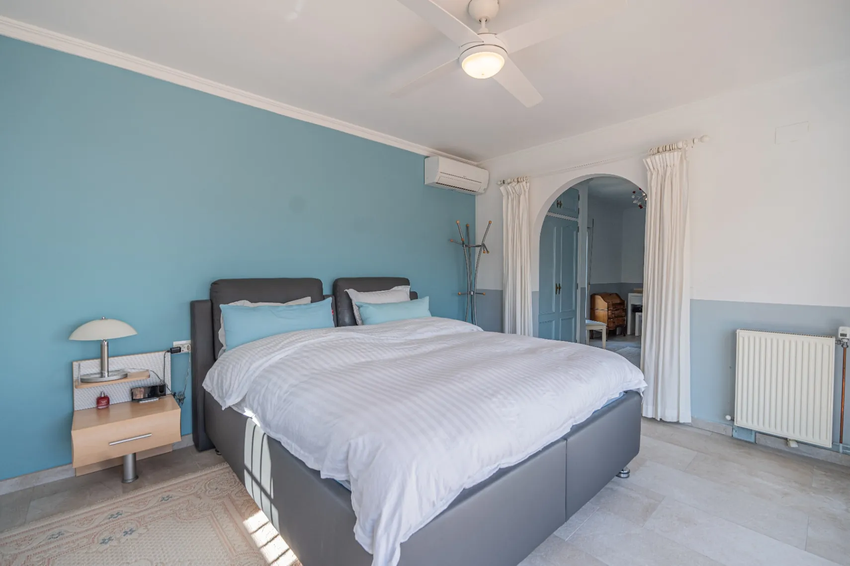 Finca Lisa – Elegante Finca Mediterránea con Casa de Huéspedes en Albardanera, La Sella