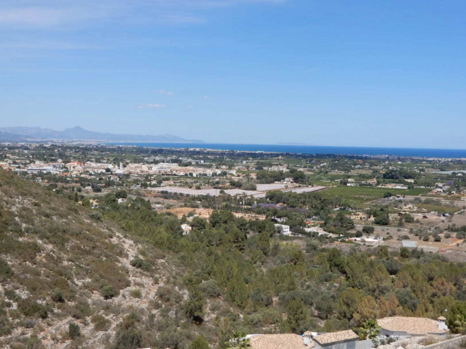 Parcela con vistas al mar.