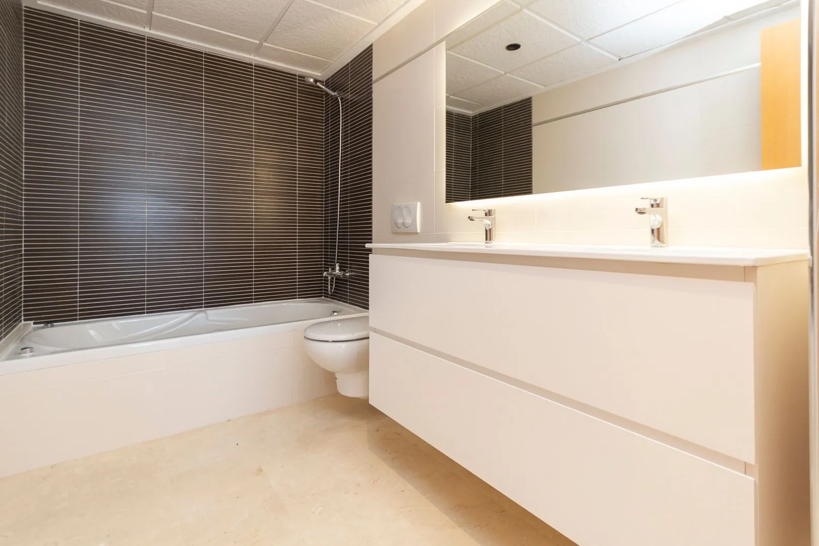 Apartamentos de obra nueva con vistas al mar en Bellavista Namo I