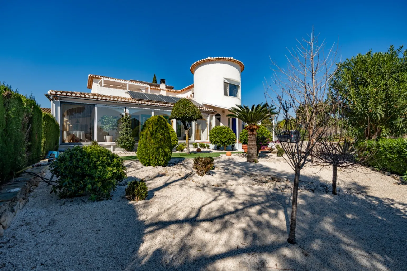 Finca Lisa – Elegante Finca Mediterránea con Casa de Huéspedes en Albardanera, La Sella