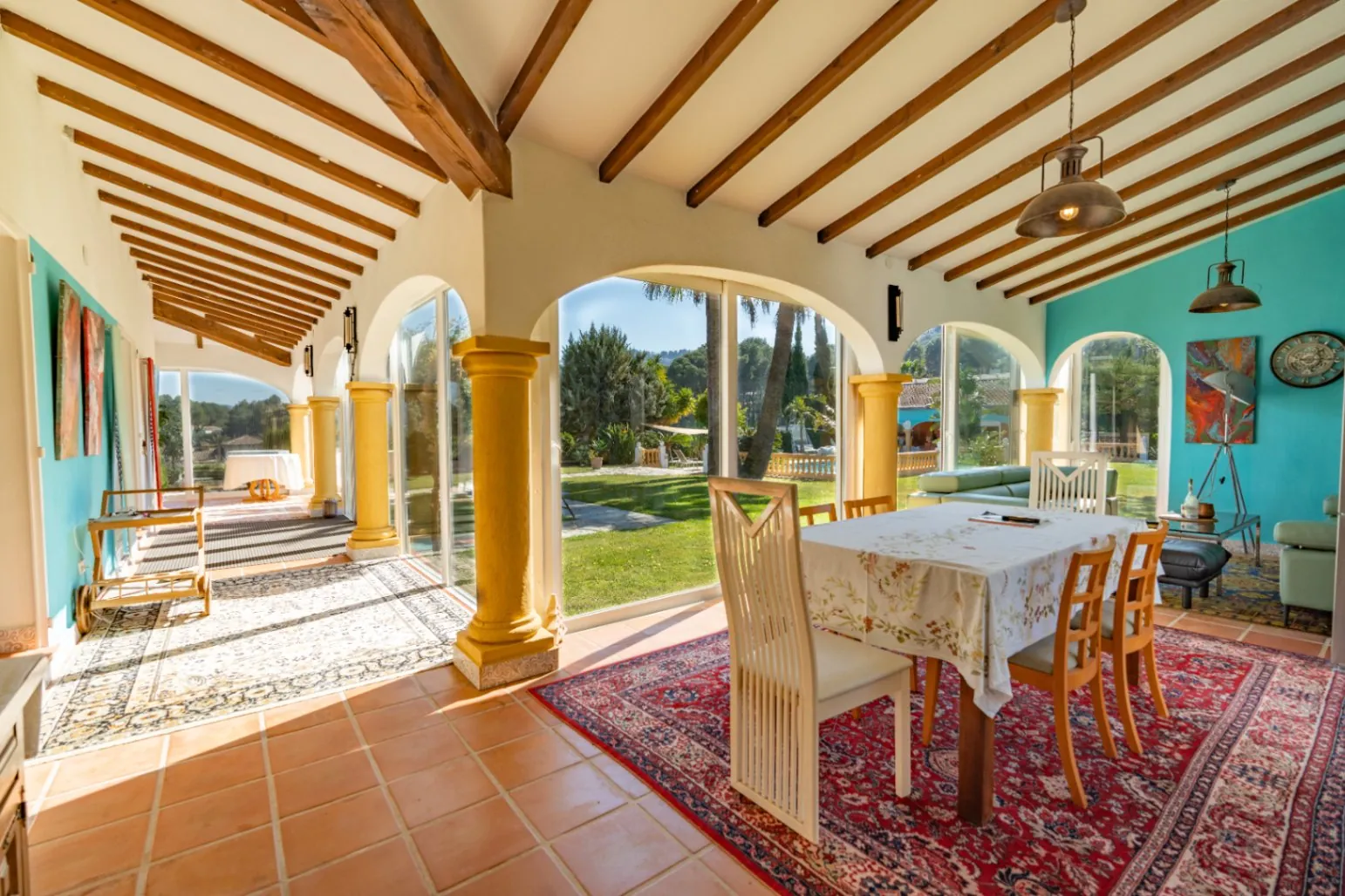 Finca Lisa – Elegante Finca Mediterránea con Casa de Huéspedes en Albardanera, La Sella