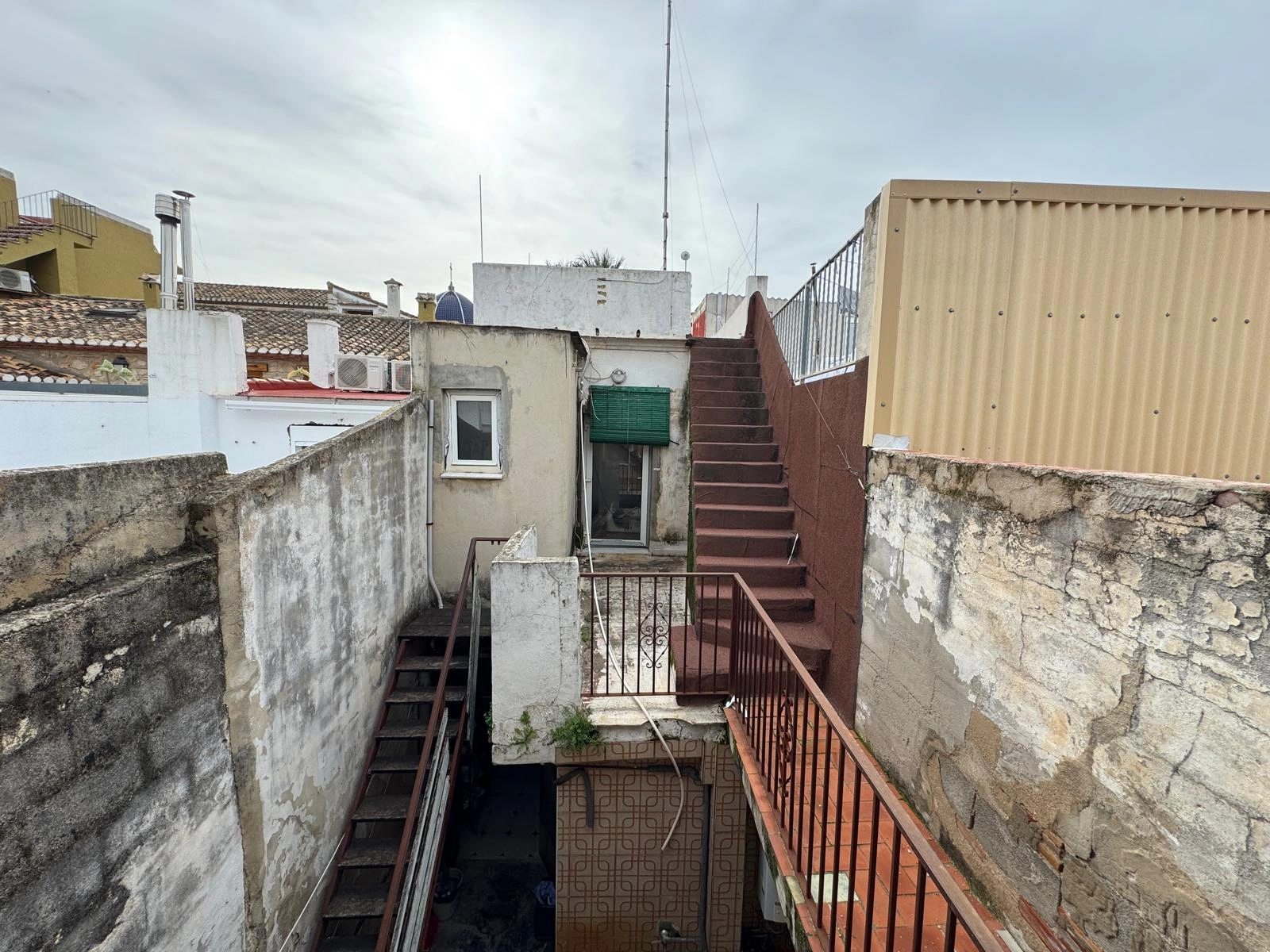Oportunidad de inversión. Casa de pueblo en el centro histórico de Dénia