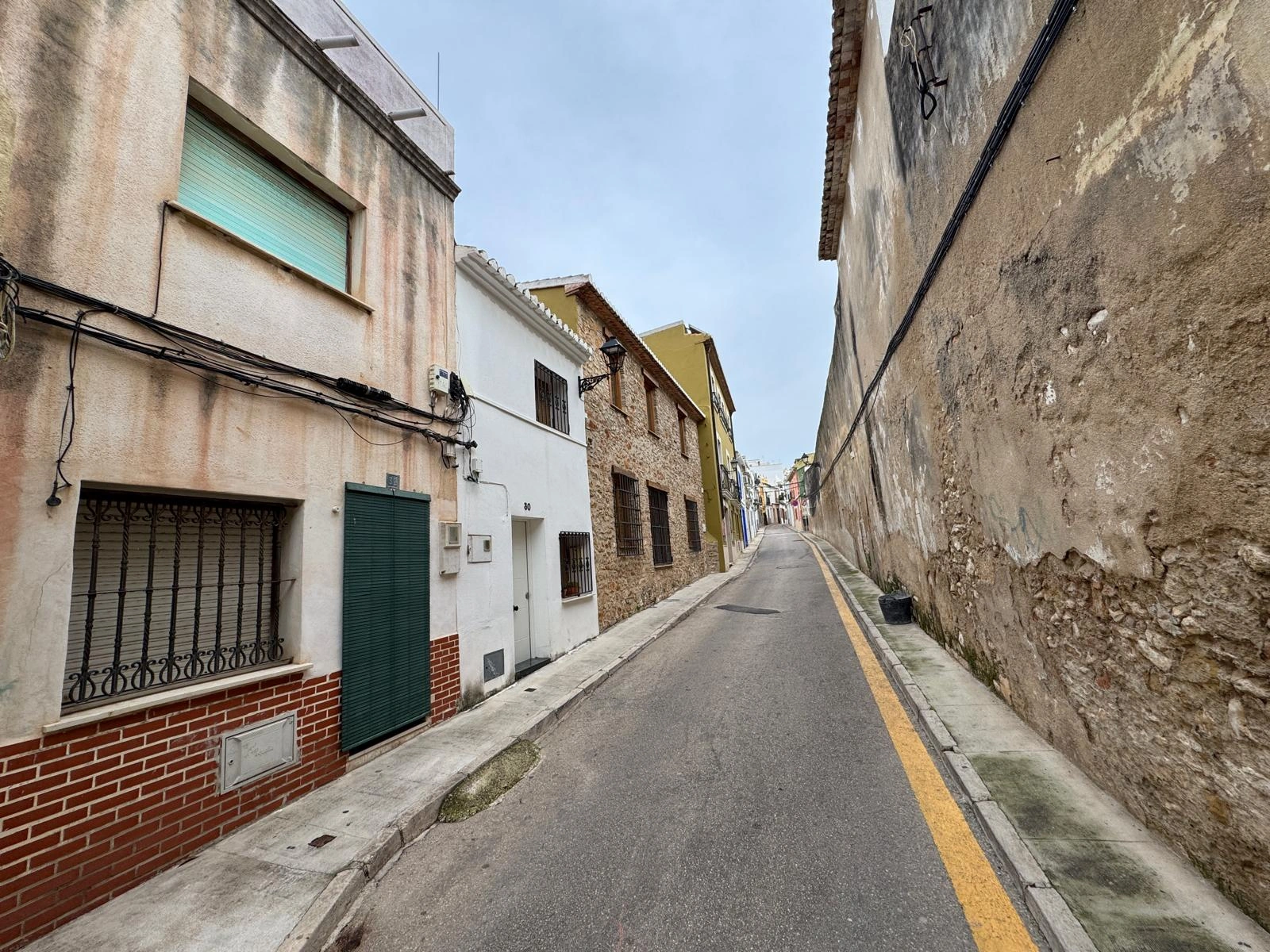 Oportunidad de inversión. Casa de pueblo en el centro histórico de Dénia