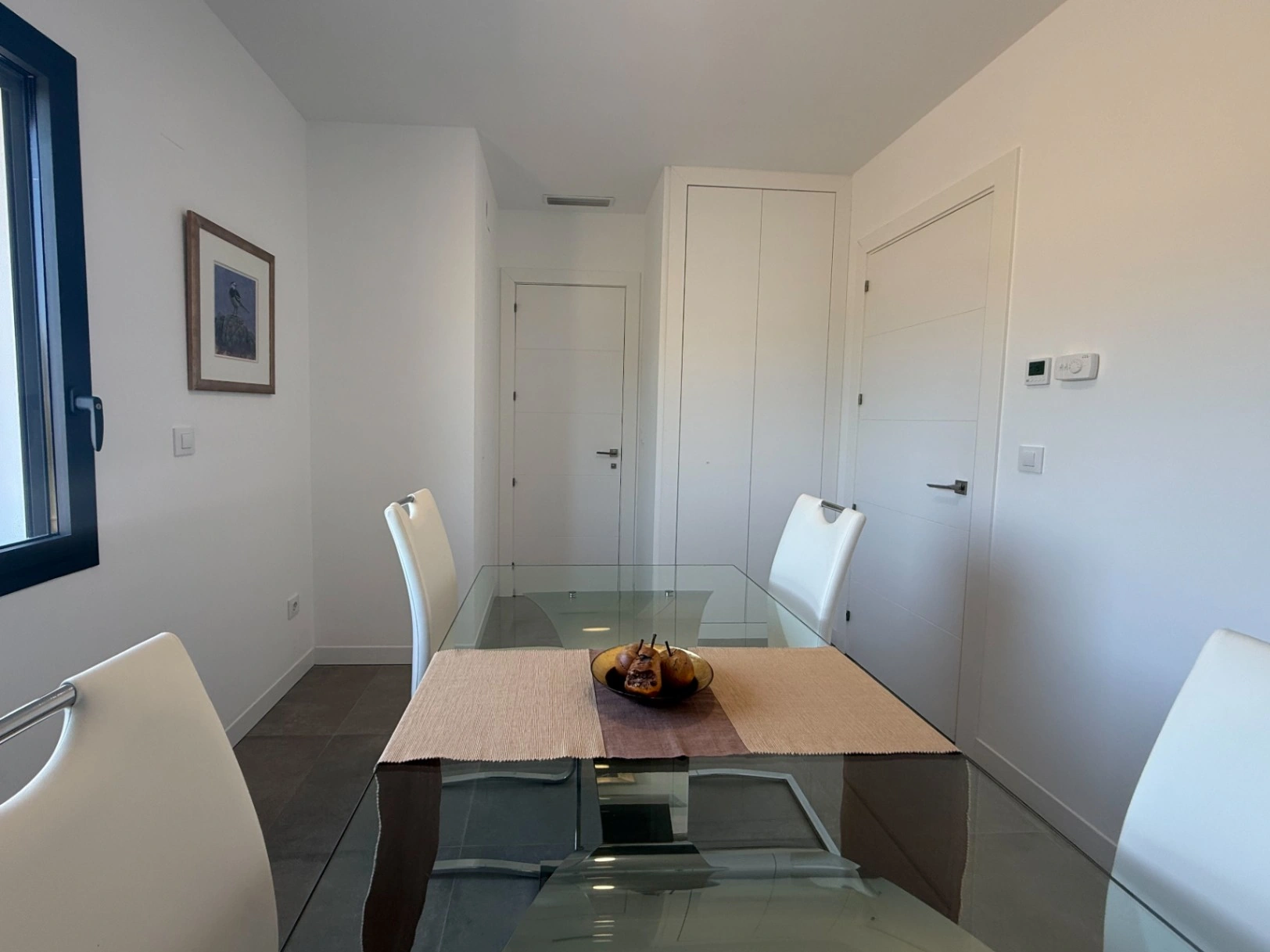Villa de lujo contemporánea con privacidad absoluta y vistas al valle en un entorno natural excepcional