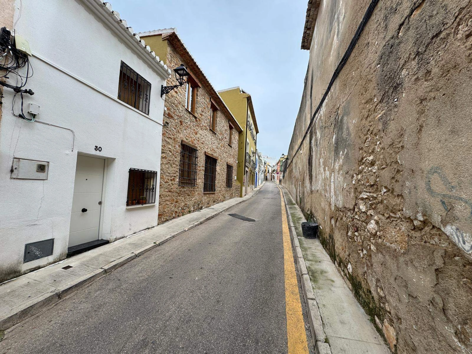 Oportunidad de inversión. Casa de pueblo en el centro histórico de Dénia
