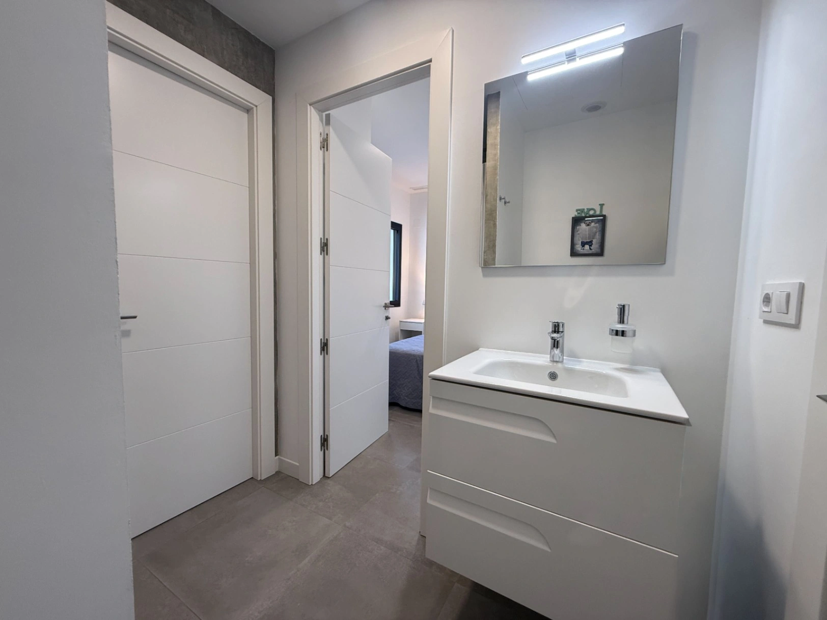 Villa de lujo contemporánea con privacidad absoluta y vistas al valle en un entorno natural excepcional