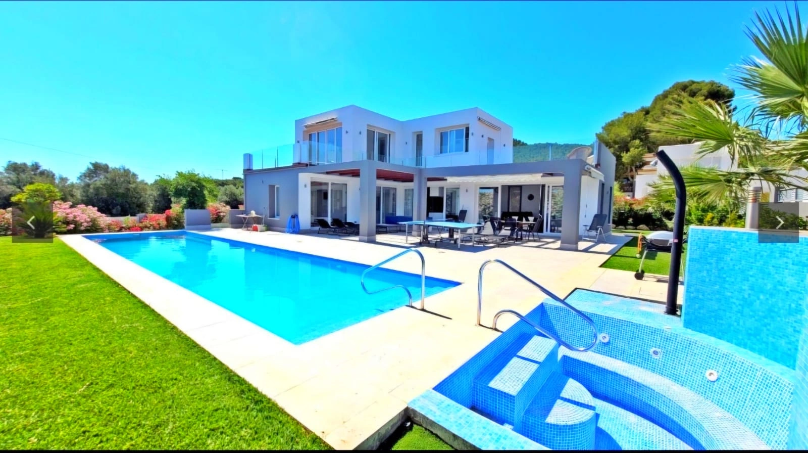 Villa Río Mundo - Amueblada con lujo y licencia turística en ubicación privilegiada