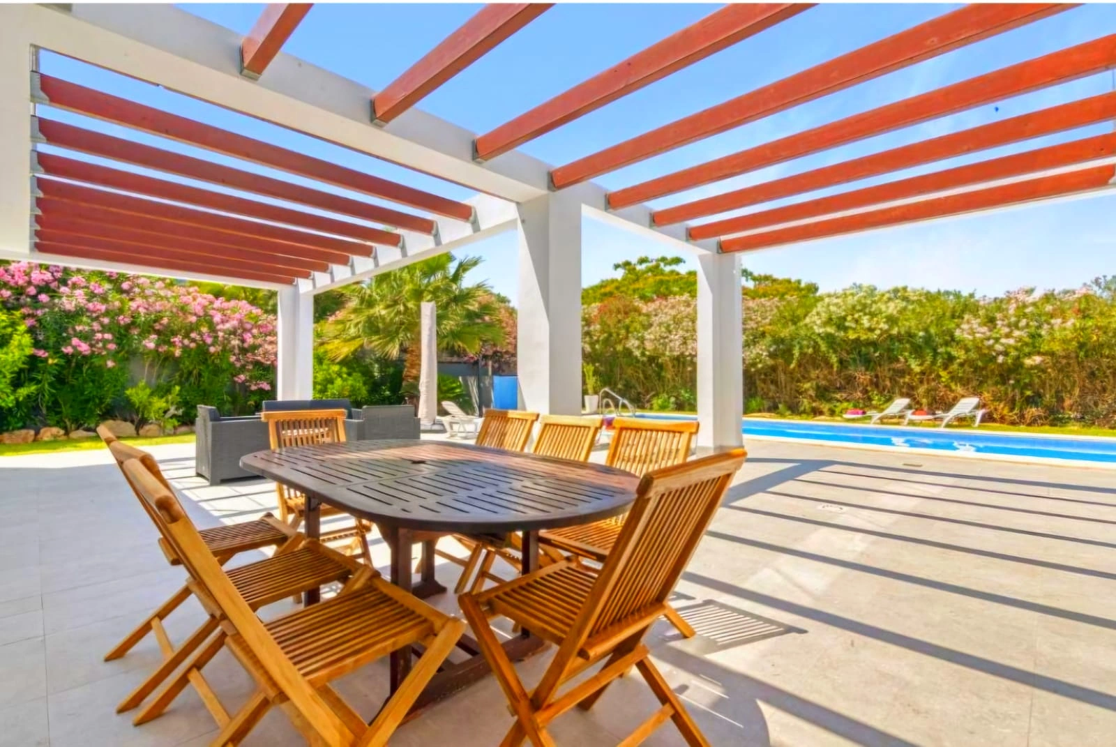 Villa Río Mundo - Amueblada con lujo y licencia turística en ubicación privilegiada