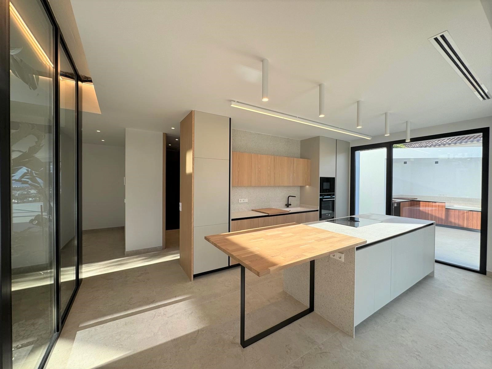 Villa moderna en construcción en La Pedrera, Dénia