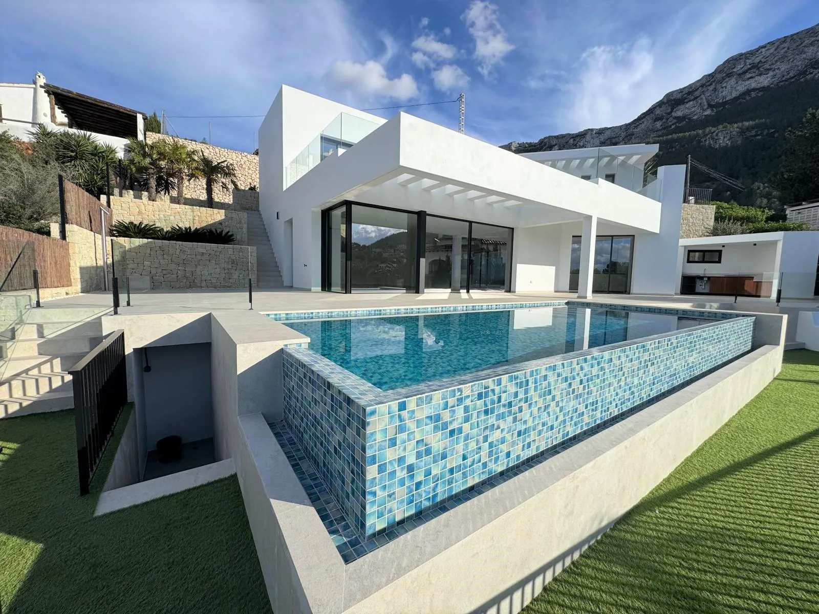Villa moderna en construcción en La Pedrera, Dénia