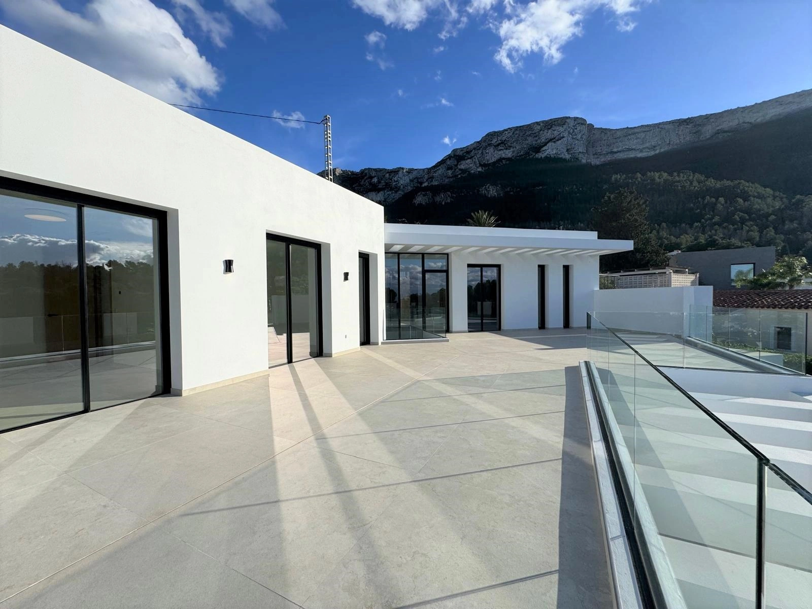 Villa moderna en construcción en La Pedrera, Dénia