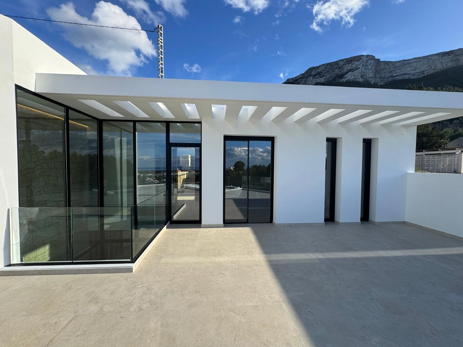 Villa moderna en construcción en La Pedrera, Dénia