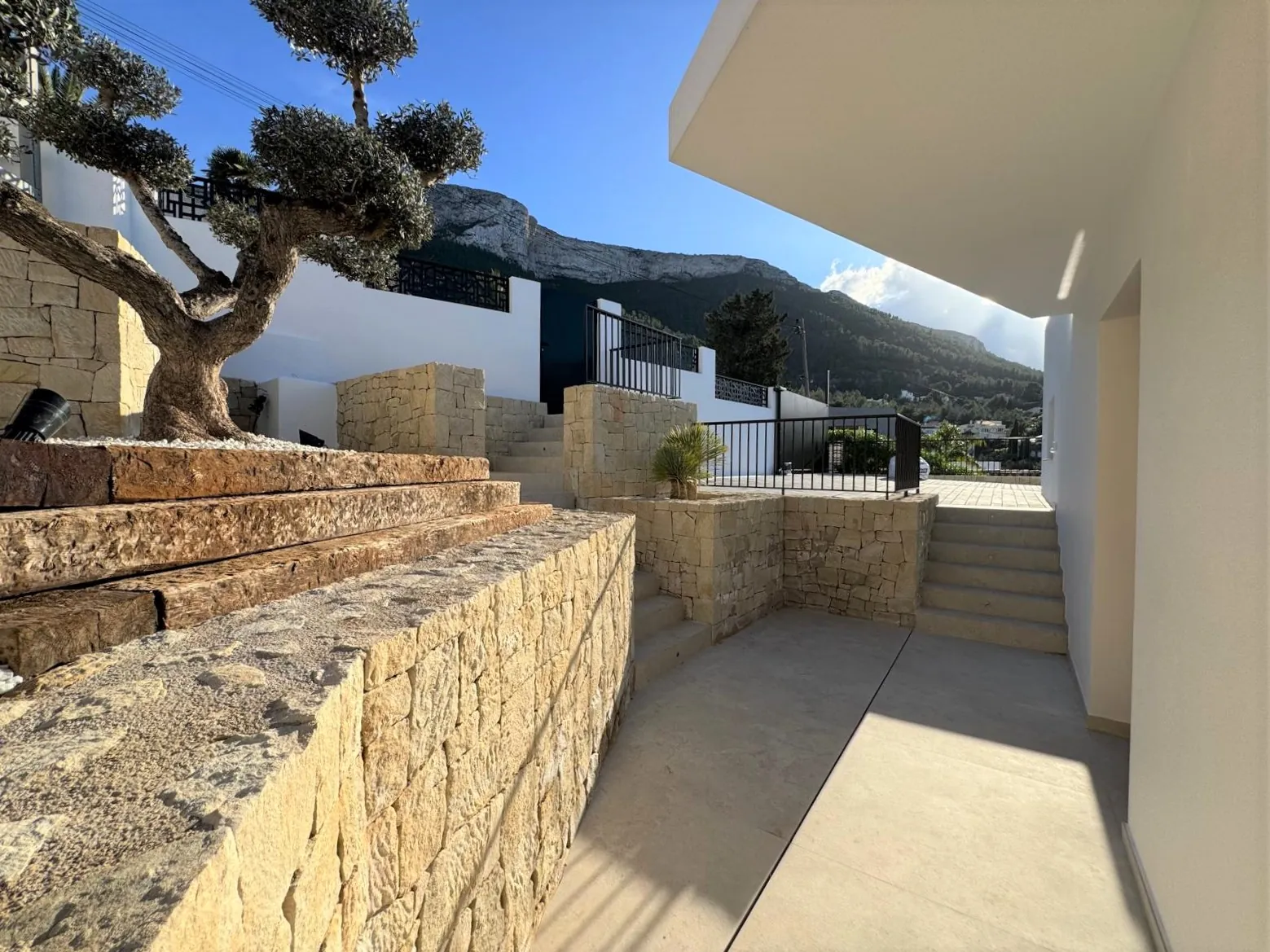 Villa moderna en construcción en La Pedrera, Dénia