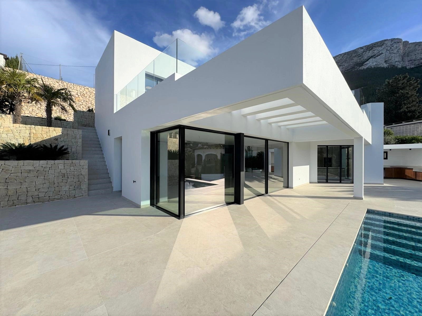 Villa moderna en construcción en La Pedrera, Dénia
