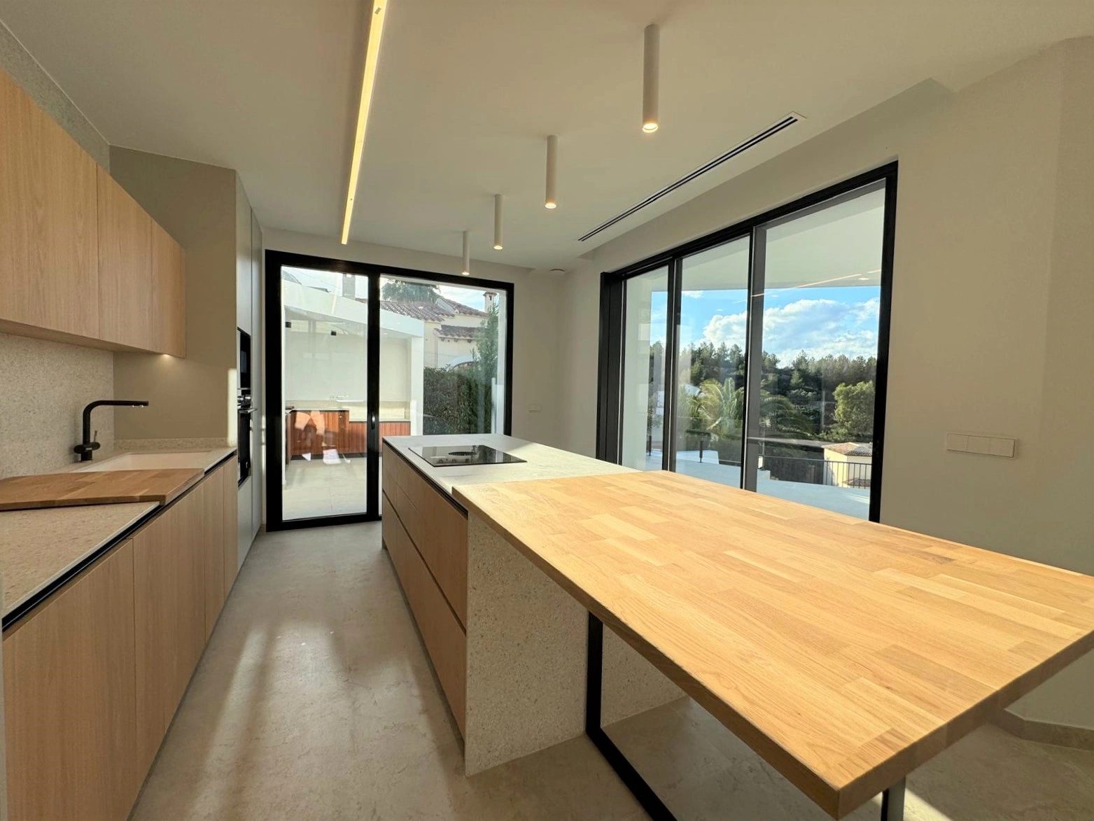 Villa moderna en construcción en La Pedrera, Dénia