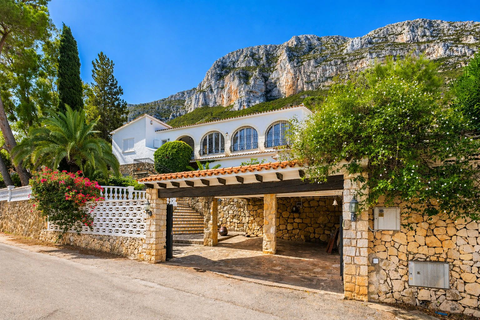 Villa en el Montgó, Dénia, con vistas al mar