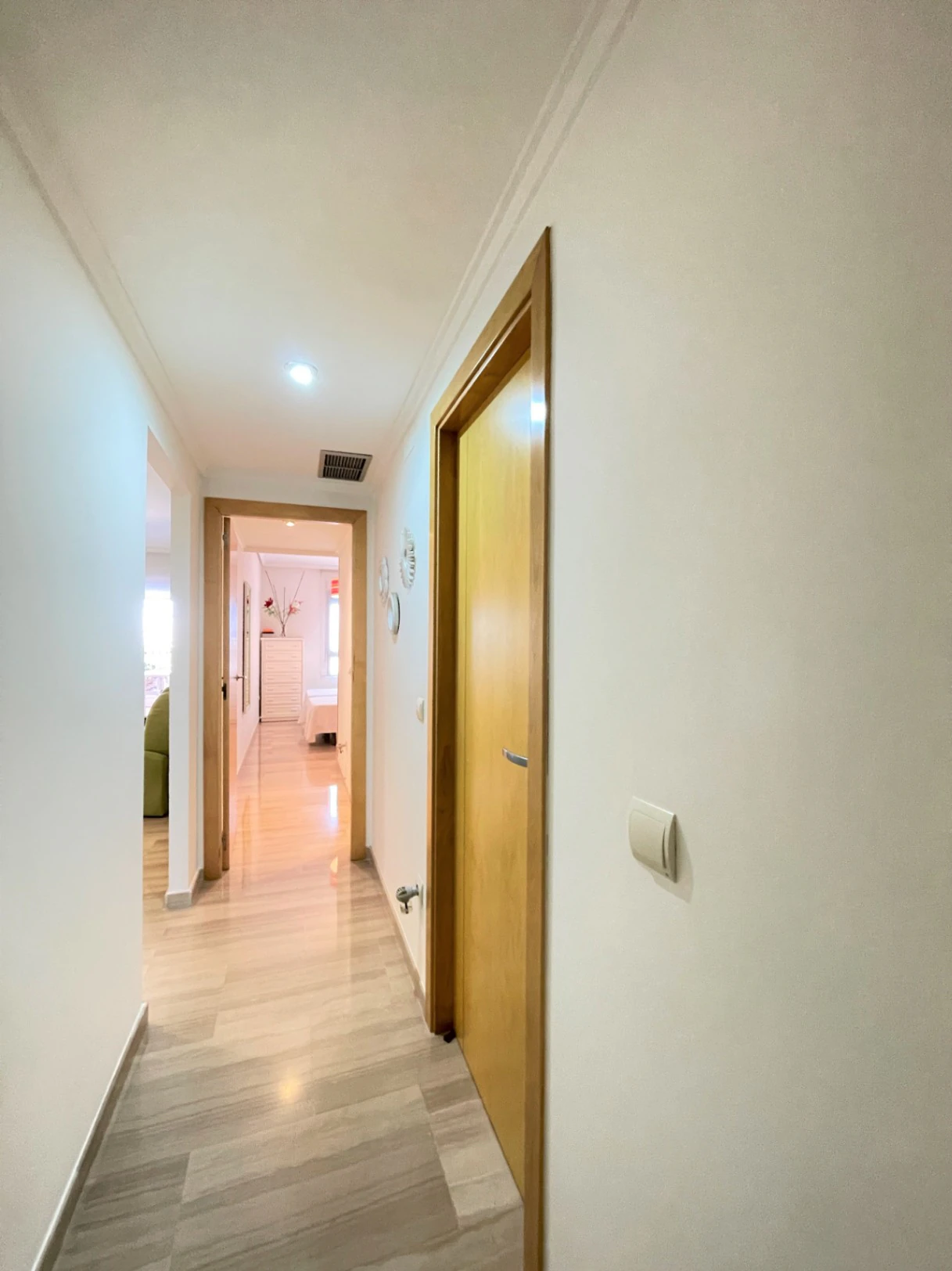 Apartamento impecable con terraza, parking y excelente ubicación a 400 m de la playa en Dénia