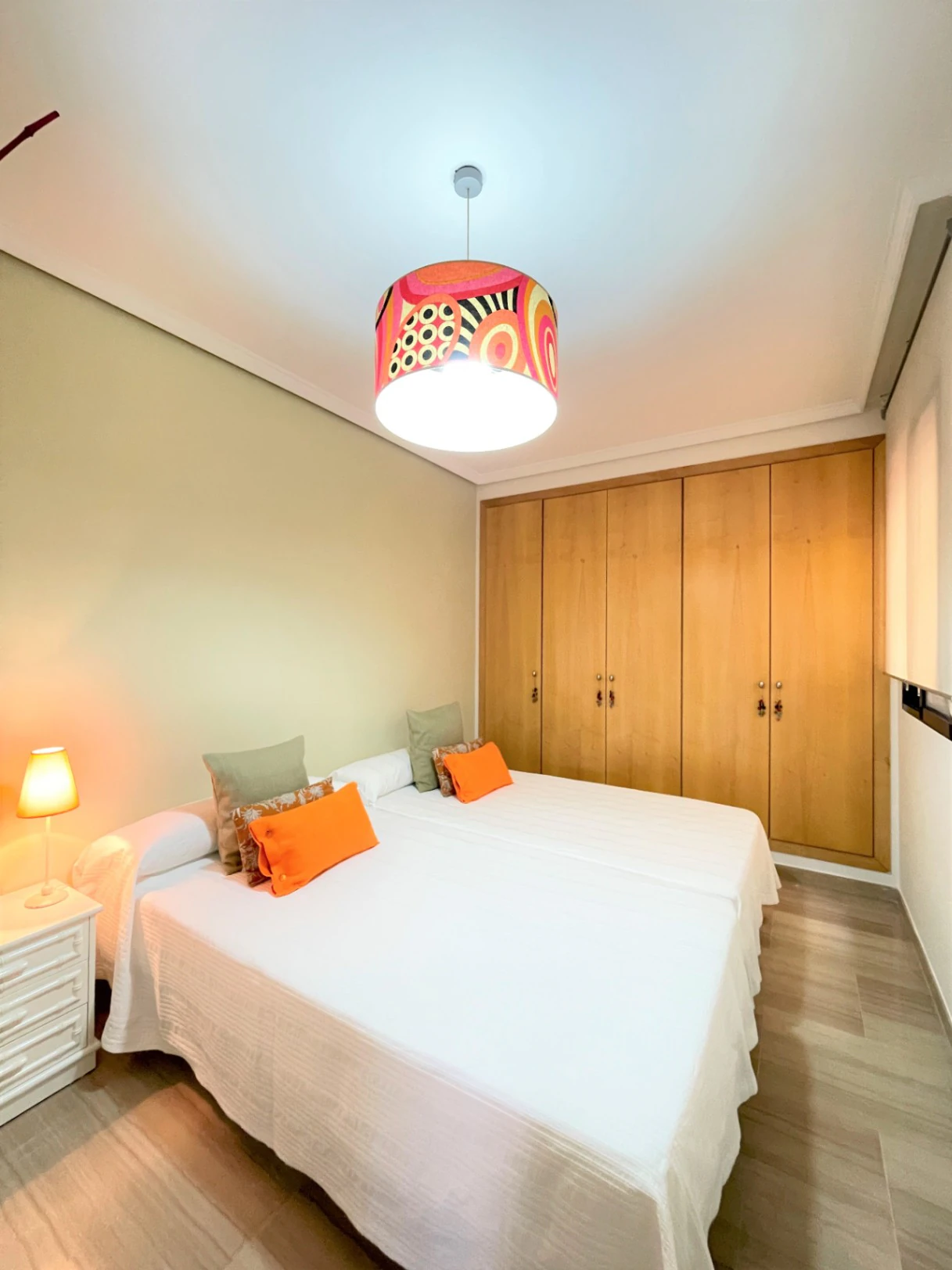 Apartamento impecable con terraza, parking y excelente ubicación a 400 m de la playa en Dénia