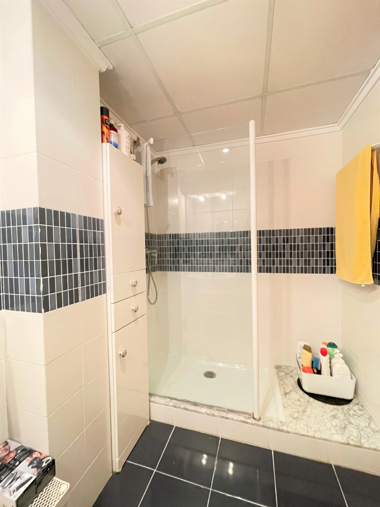 Apartamento impecable con terraza, parking y excelente ubicación a 400 m de la playa en Dénia