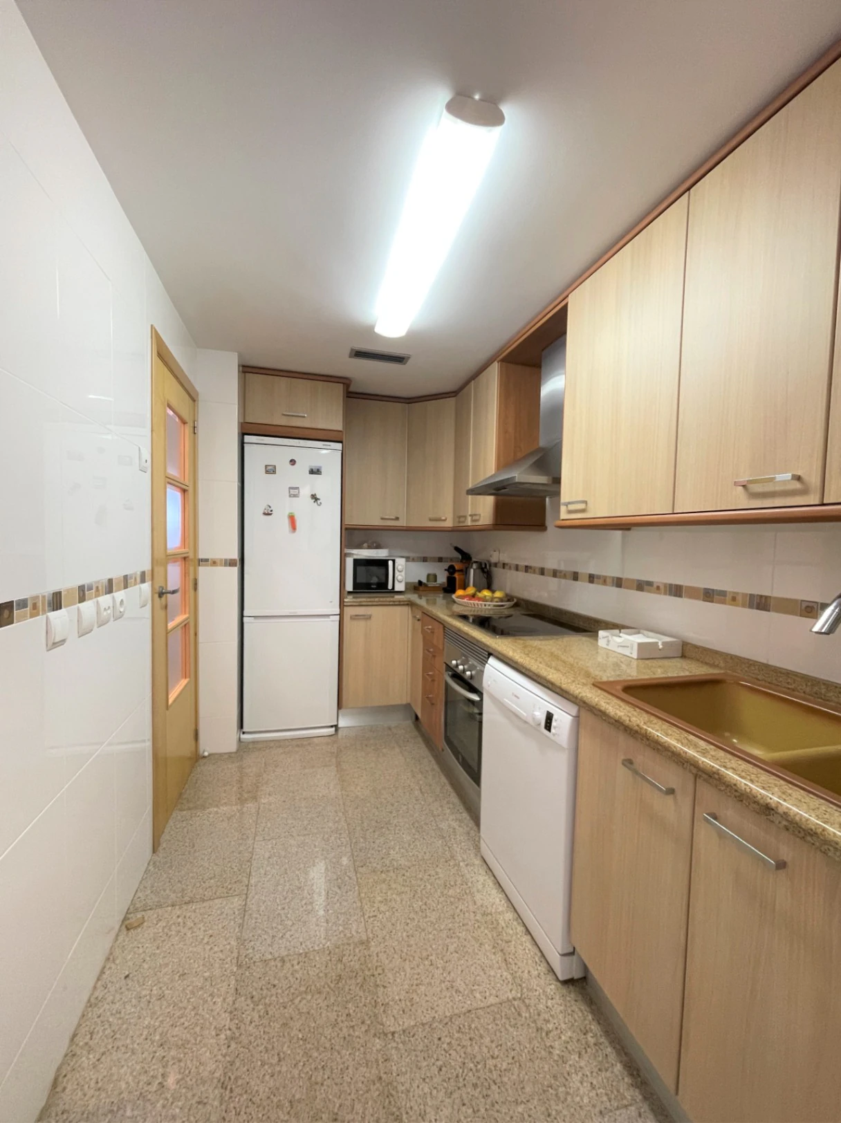 Apartamento impecable con terraza, parking y excelente ubicación a 400 m de la playa en Dénia