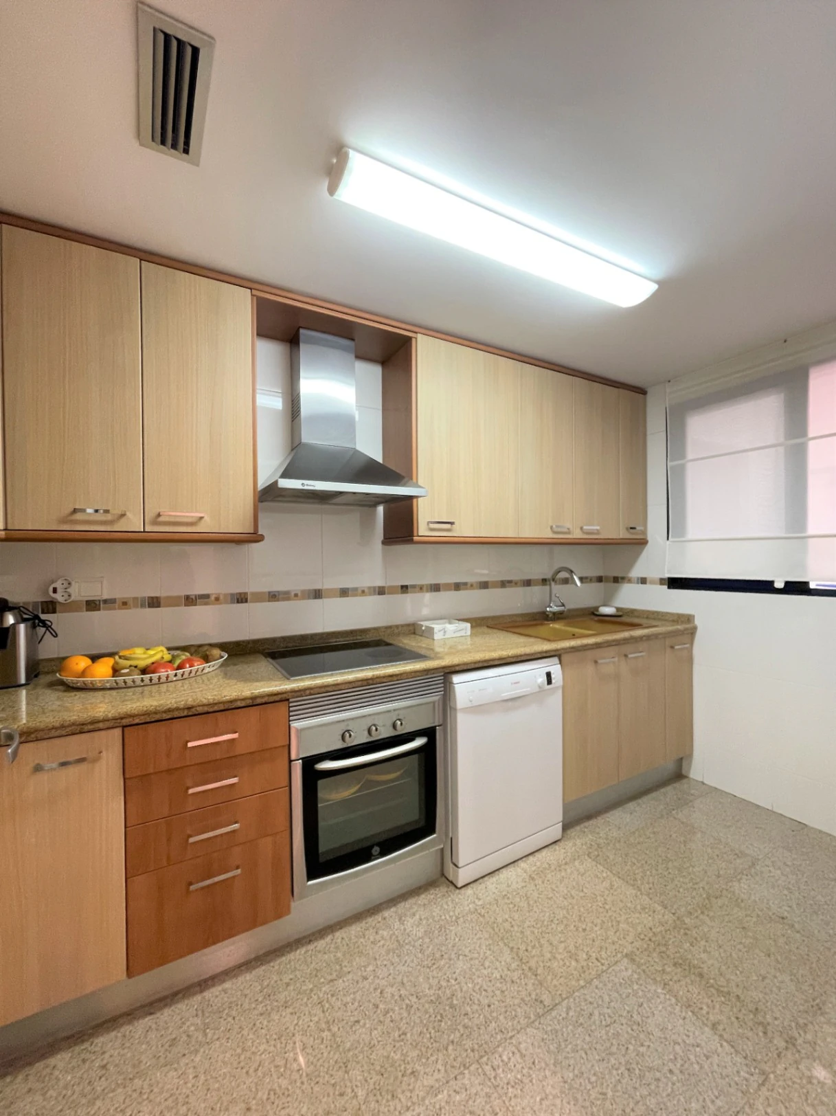 Apartamento impecable con terraza, parking y excelente ubicación a 400 m de la playa en Dénia