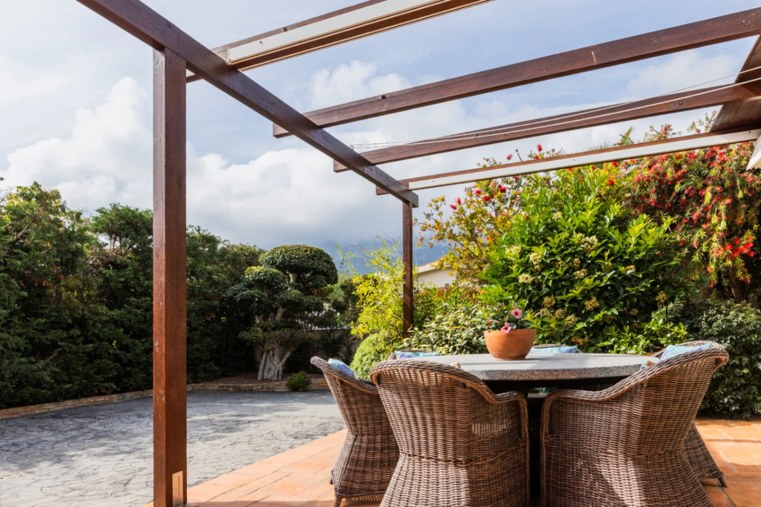 Villa exclusiva de estilo mediterráneo en primera línea en la Marineta Cassiana, Dénia