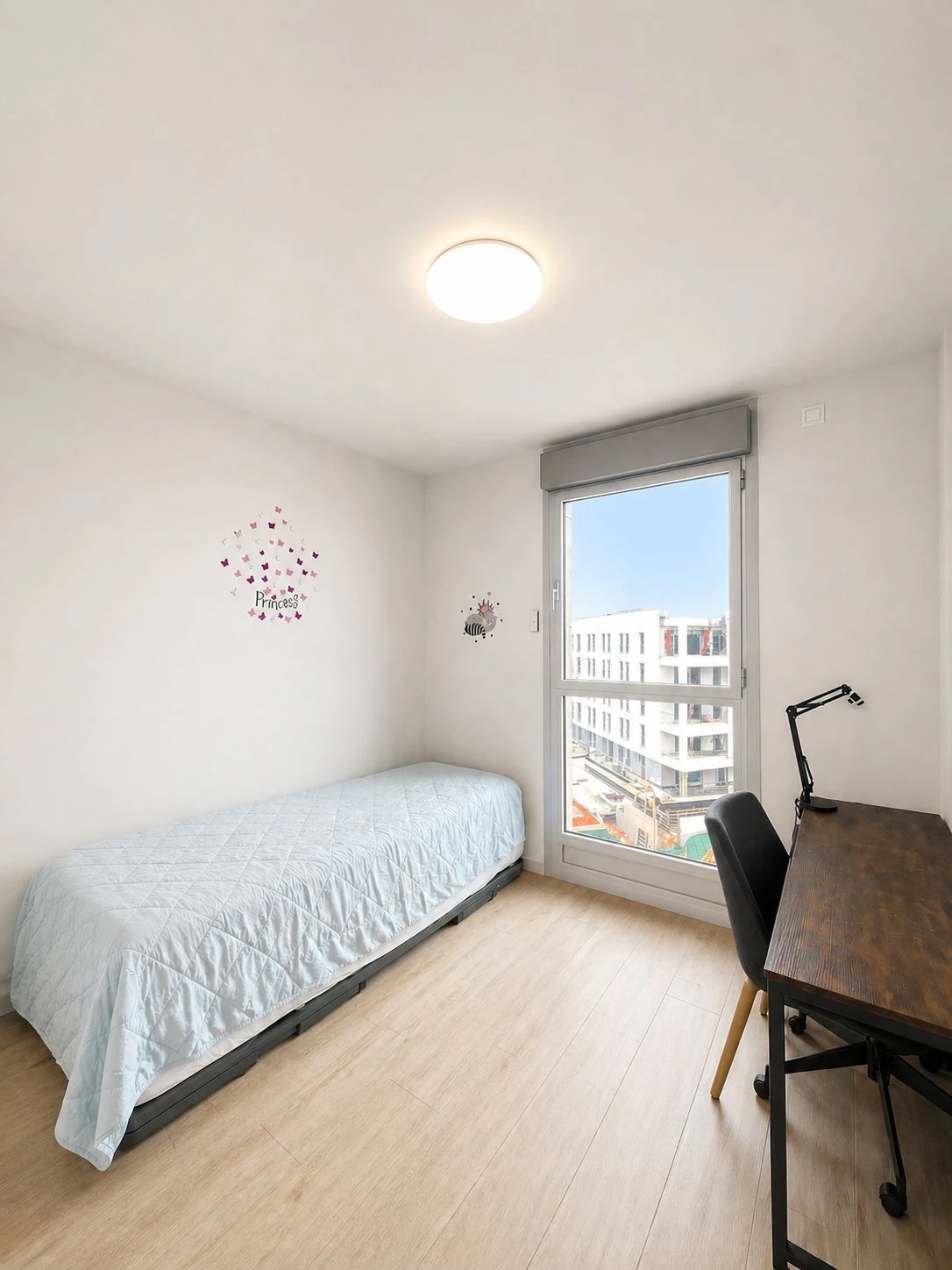 Ático de 4 dormitorios con terraza, solárium y vistas al mar en Marina Real II