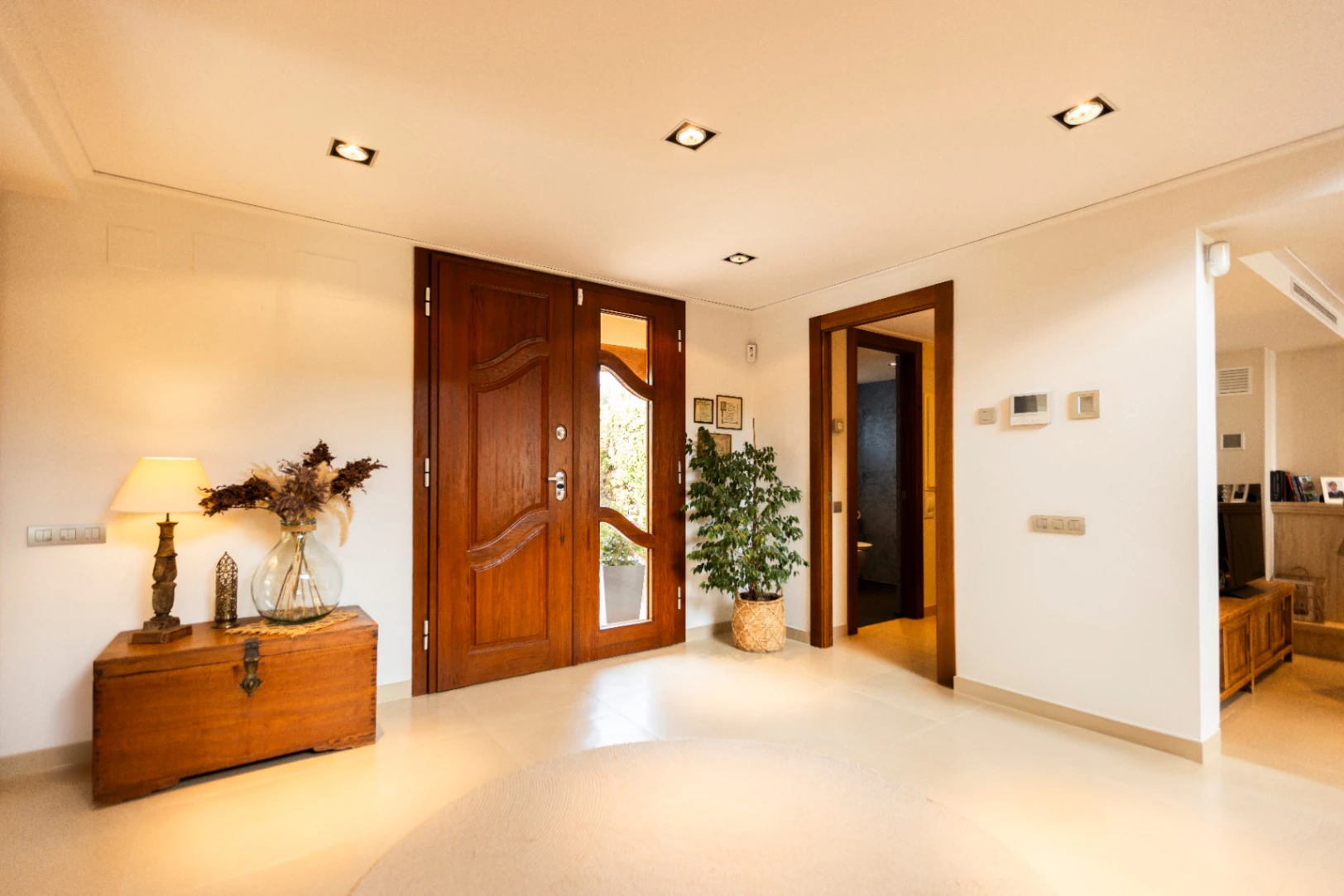 Villa exclusiva de estilo mediterráneo en primera línea en la Marineta Cassiana, Dénia