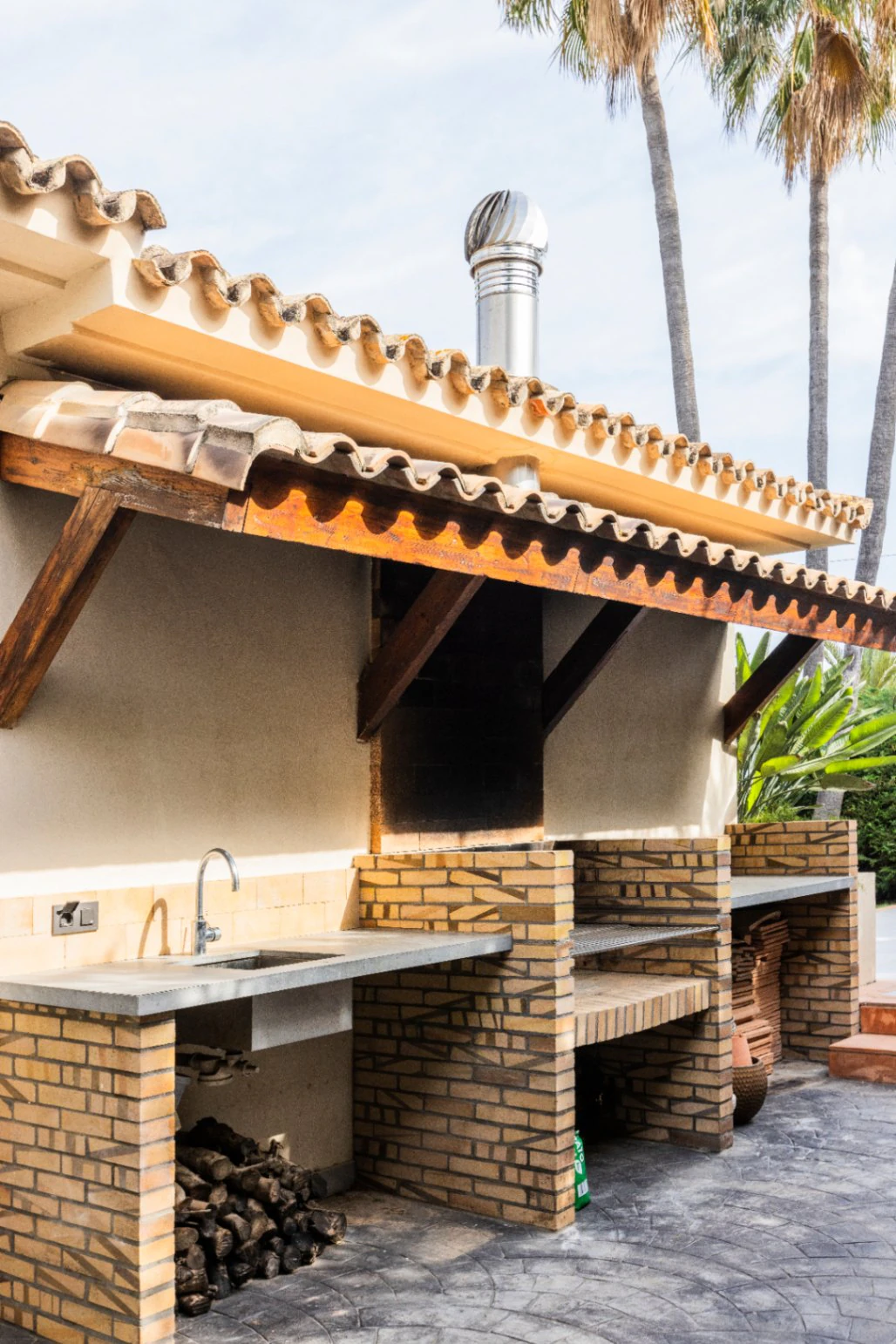 Villa exclusiva de estilo mediterráneo en primera línea en la Marineta Cassiana, Dénia