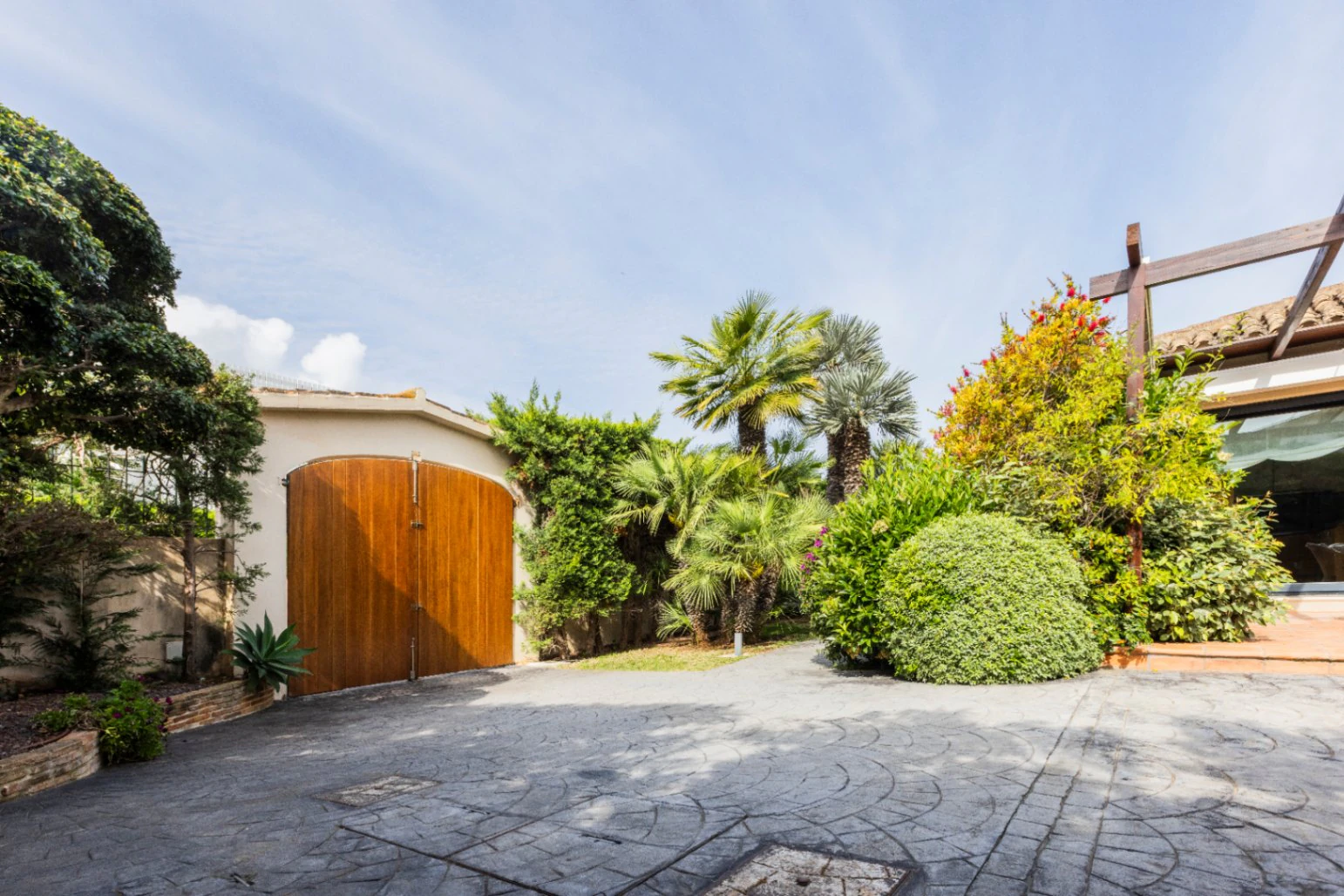 Villa exclusiva de estilo mediterráneo en primera línea en la Marineta Cassiana, Dénia
