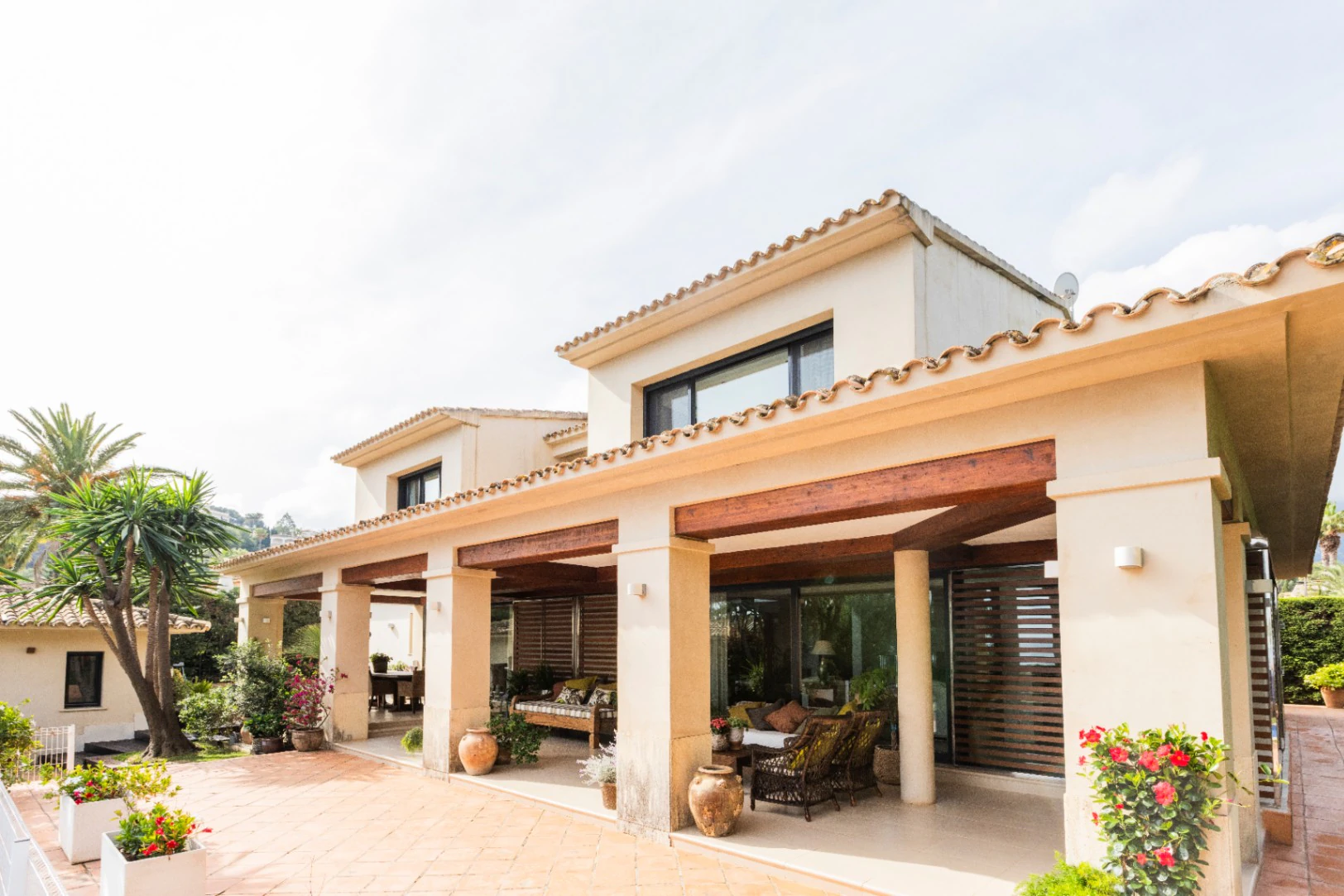 Villa exclusiva de estilo mediterráneo en primera línea en la Marineta Cassiana, Dénia