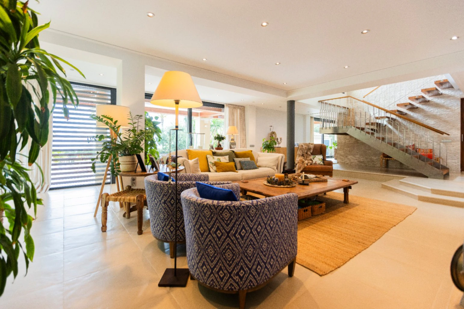 Villa exclusiva de estilo mediterráneo en primera línea en la Marineta Cassiana, Dénia