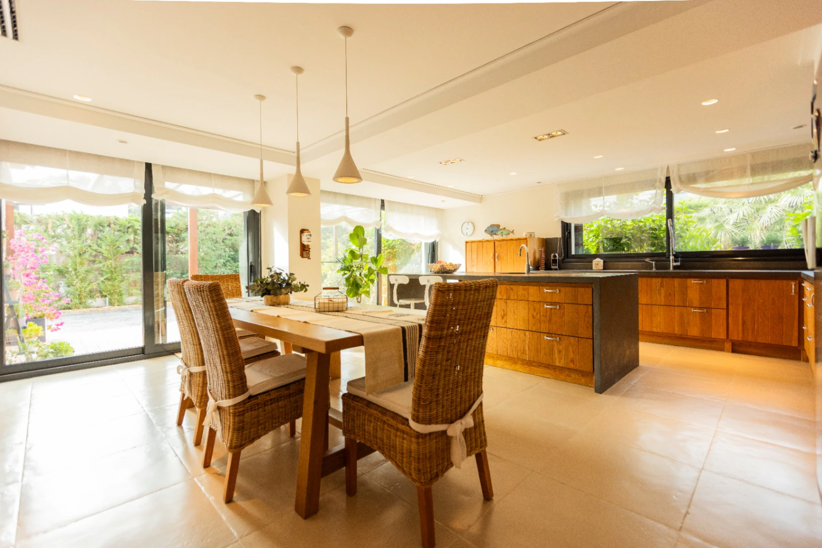 Villa exclusiva de estilo mediterráneo en primera línea en la Marineta Cassiana, Dénia