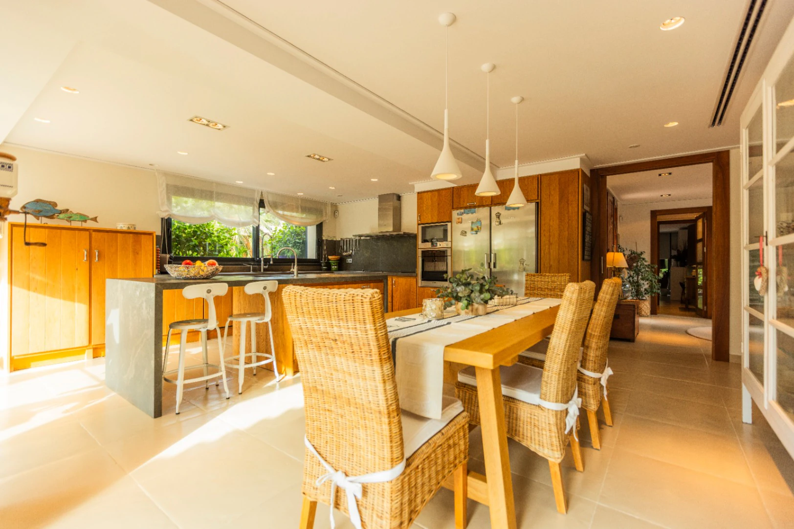 Villa exclusiva de estilo mediterráneo en primera línea en la Marineta Cassiana, Dénia