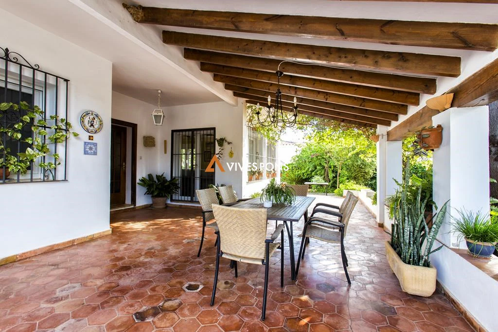 Villa cerca de la playa Marineta Cassiana y del centro, Dénia