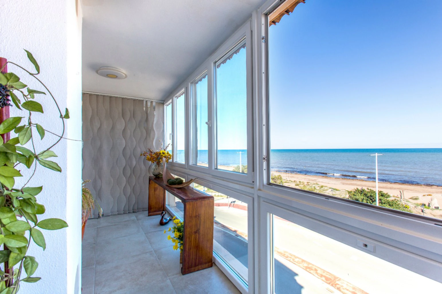 Ático Dúplex de 180 m² con Piscina Privada y Vistas Panorámicas al Mar y al Puerto de Dénia
