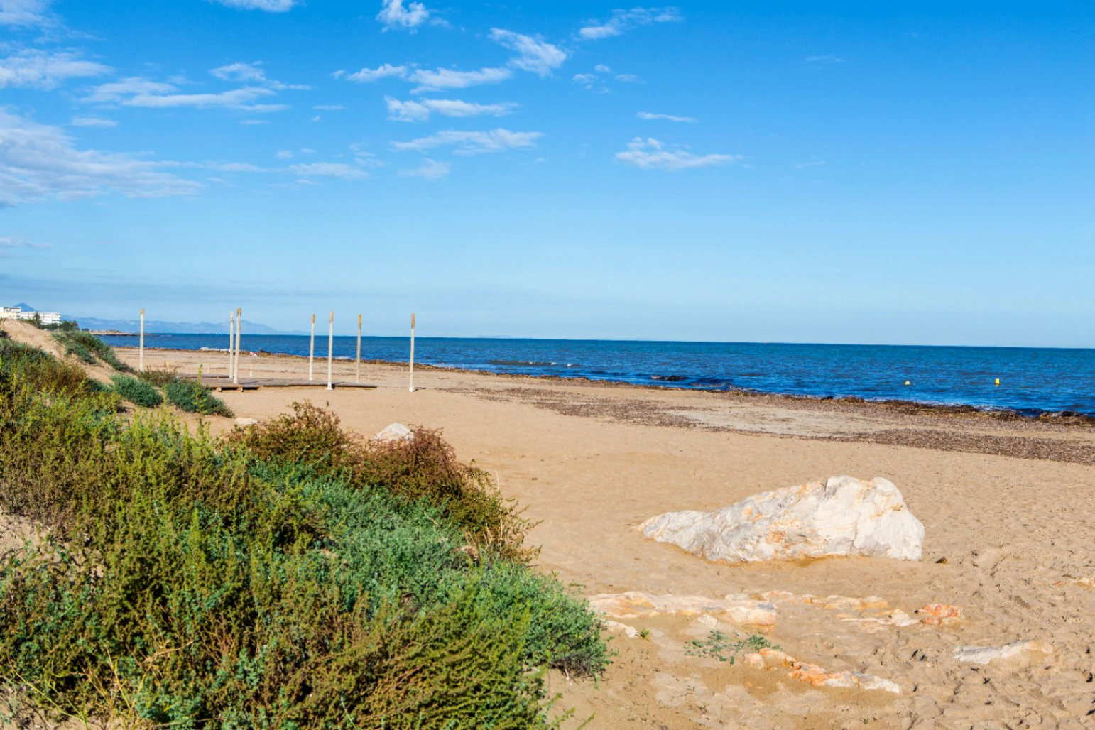 Ático Dúplex de 180 m² con Piscina Privada y Vistas Panorámicas al Mar y al Puerto de Dénia
