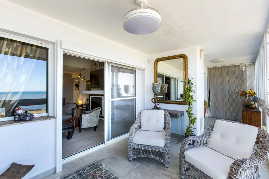 Ático Dúplex de 180 m² con Piscina Privada y Vistas Panorámicas al Mar y al Puerto de Dénia