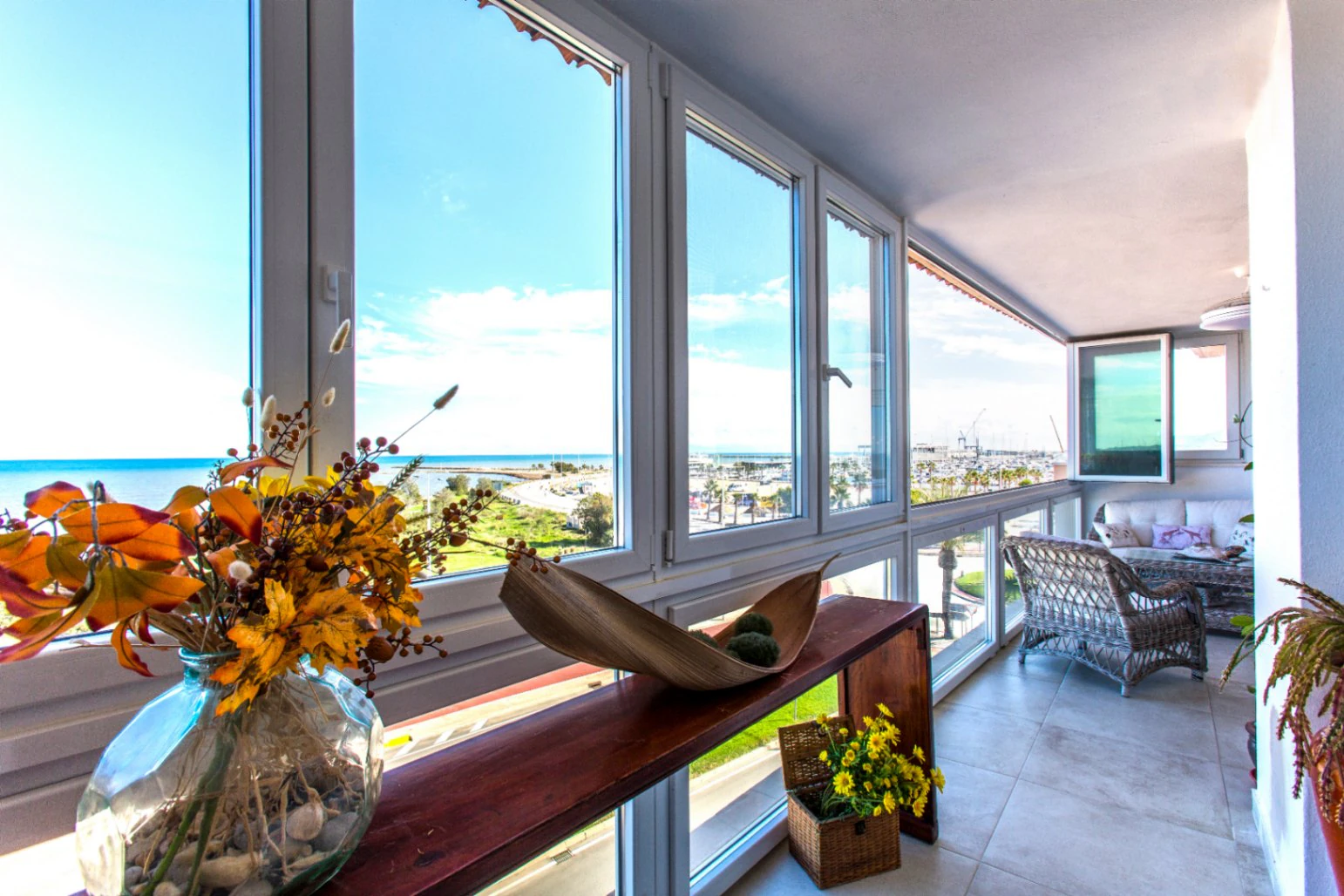 Ático Dúplex de 180 m² con Piscina Privada y Vistas Panorámicas al Mar y al Puerto de Dénia