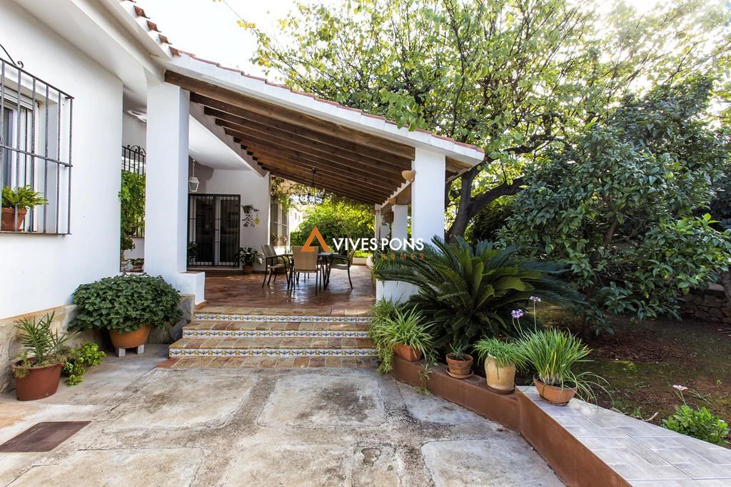 Villa cerca de la playa Marineta Cassiana y del centro, Dénia