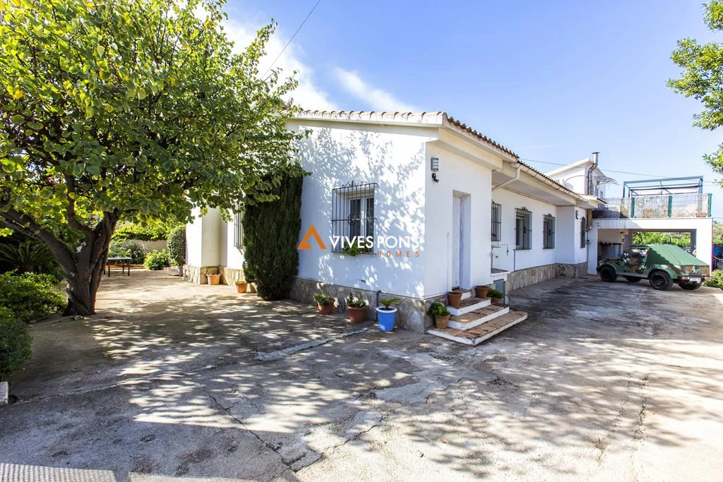 Villa cerca de la playa Marineta Cassiana y del centro, Dénia