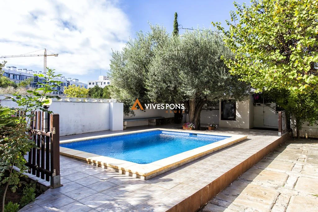 Villa cerca de la playa Marineta Cassiana y del centro, Dénia
