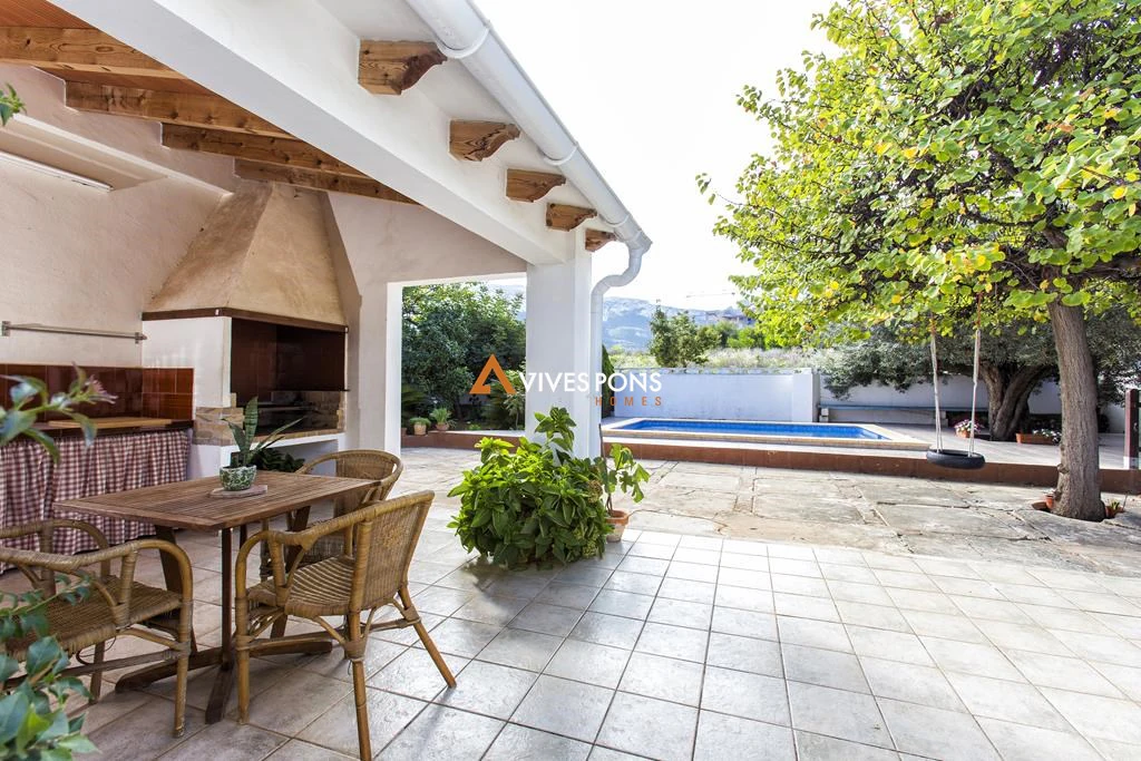 Villa cerca de la playa Marineta Cassiana y del centro, Dénia